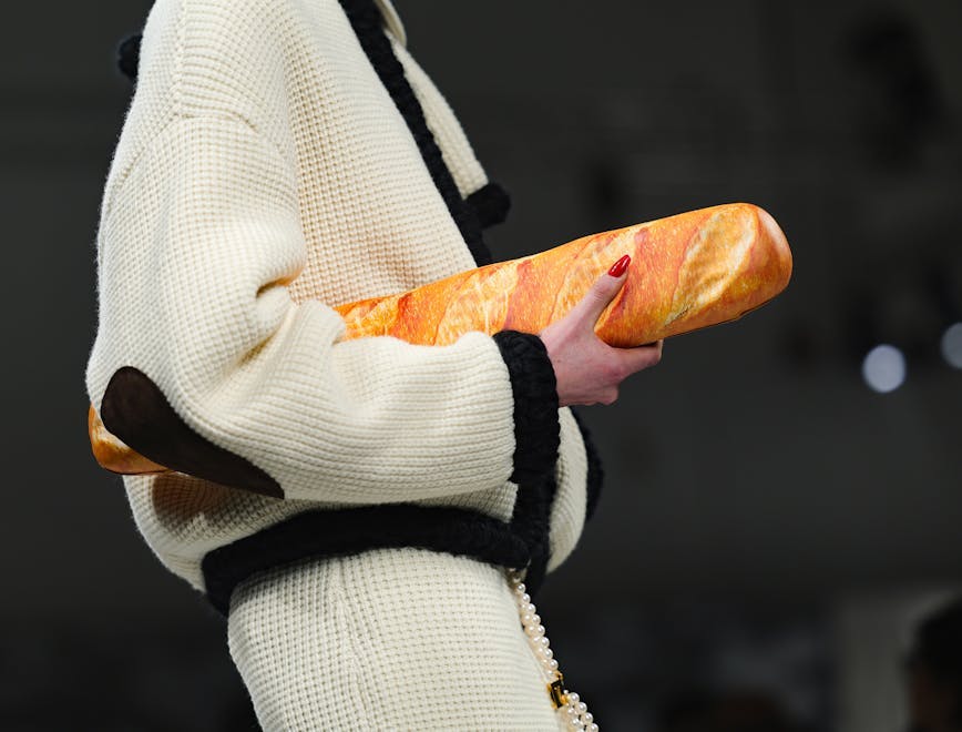 Borsa baguette Moschino Autunno-Inverno 2020 (Getty Images)
